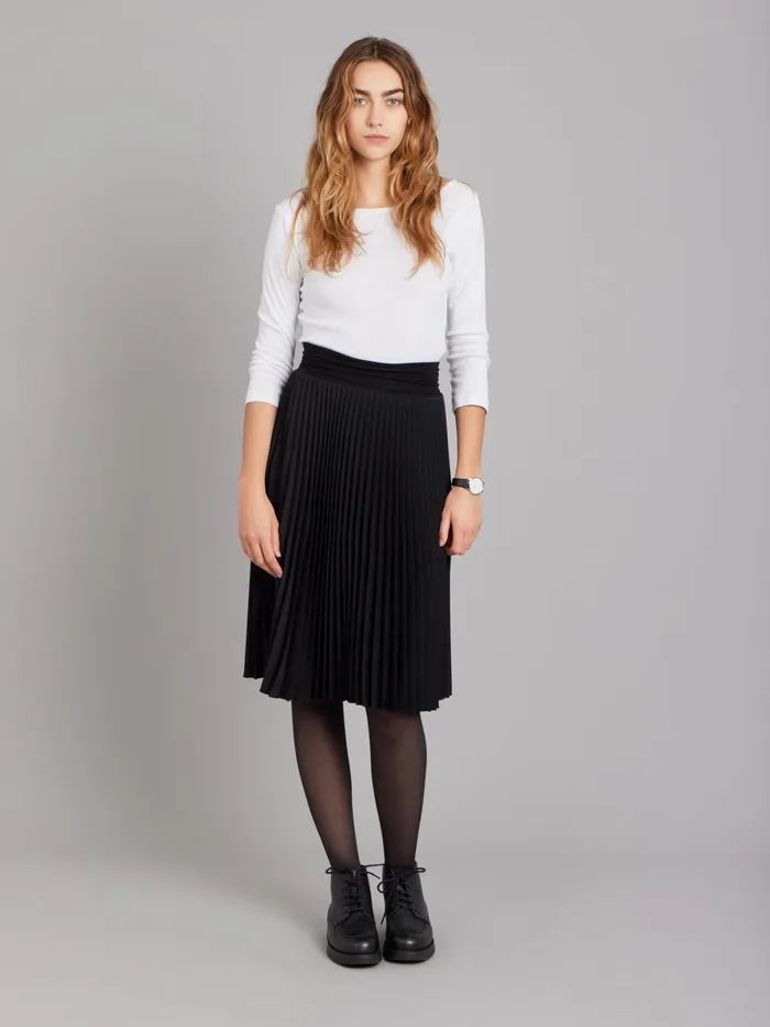 Agns B Skirts and Shorts Women Black Baa Pleated Skirt