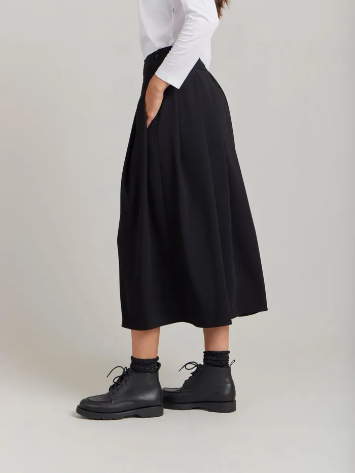 Agns B Skirts and Shorts Women Black Polyester Grand Hotel Skirt