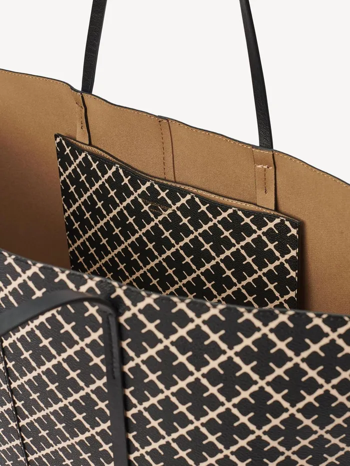 By Malene Birger Tasker Dame Abi Tote Bag Med Print Black