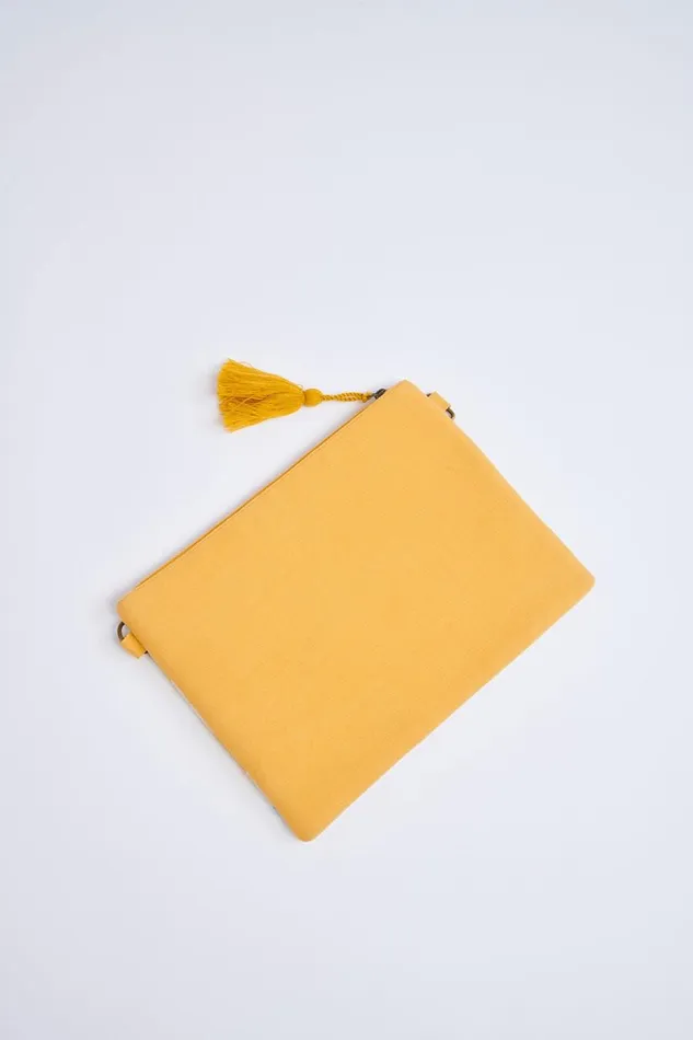 Clutch Yellow 8211 ARON SERRA Yellow Women Banana Moon Totes and Beach Bags Clutch Yellow 8211 ARON SERRA Yellow Women Banana Moon Totes and Beach Bags
