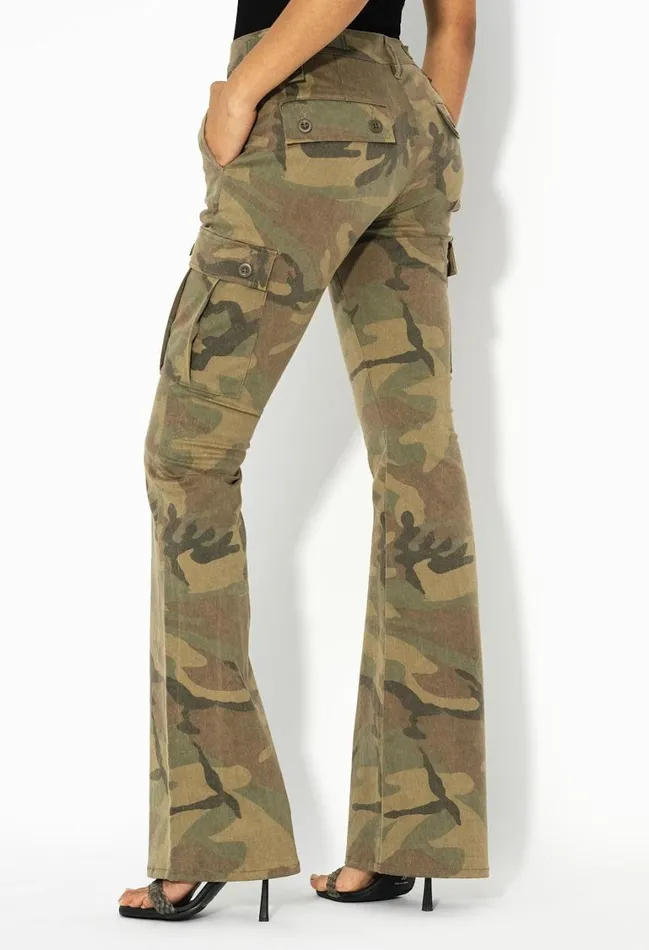 John Elliott Bottoms Low Rise Boot Cut Cargo Camo 8211 Women