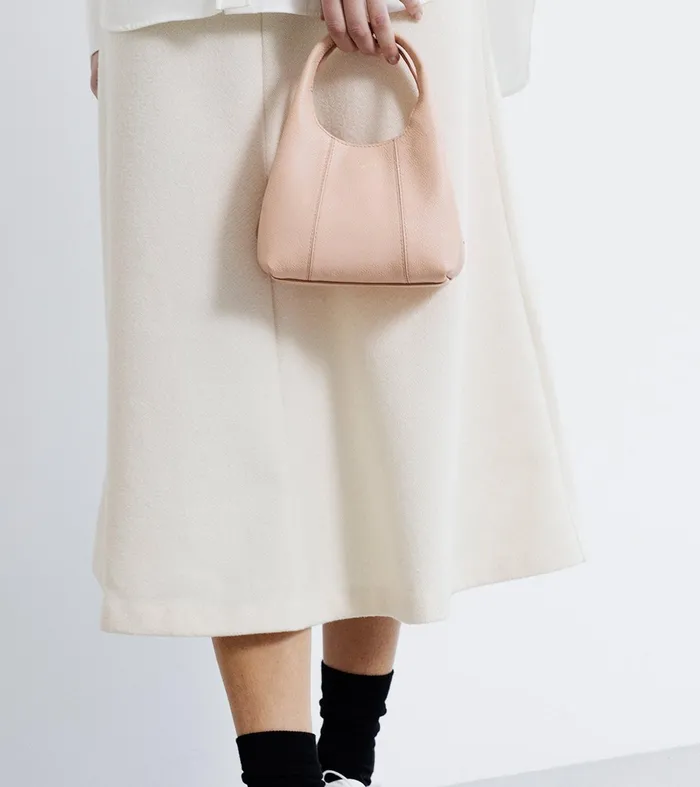 Le Tanneur Crossbody Bags Women Mini Handbag In Grained Leather Powder Pink