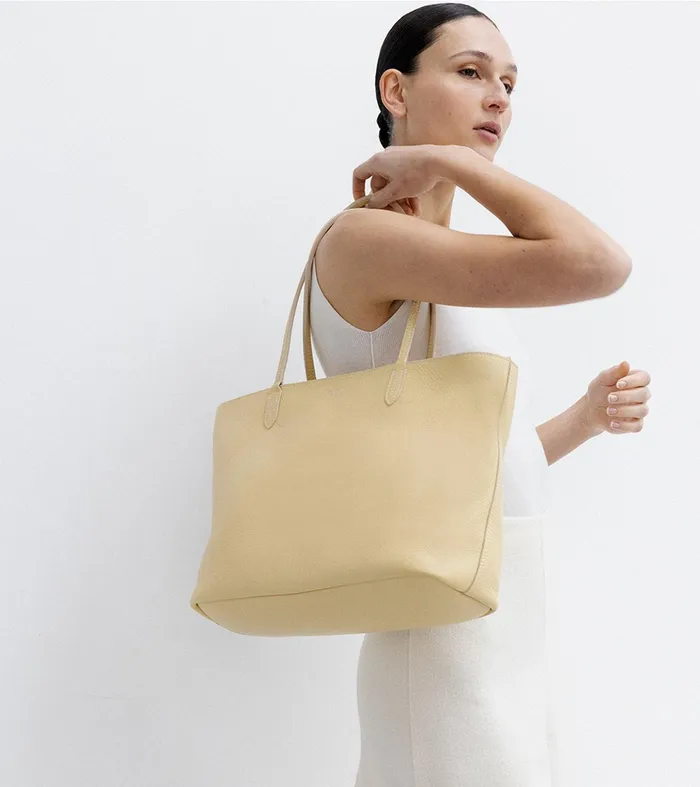 Le Tanneur Totes and Shoulder Bags Women Large Tote Bag In Grained Leather Aurore Grege