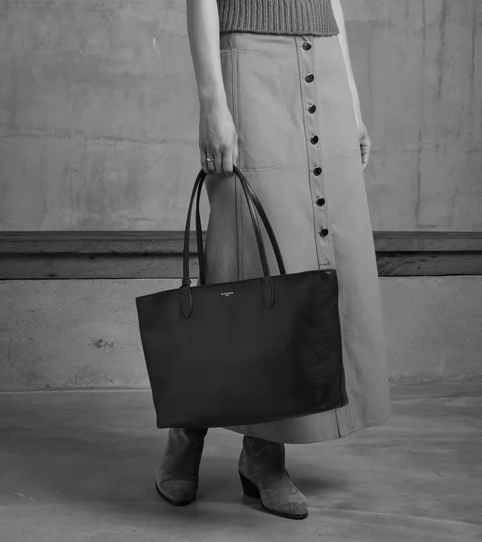 Le Tanneur Totes and Shoulder Bags Women Large Tote In Grained Leather Mahogany Brown Twilight Blue