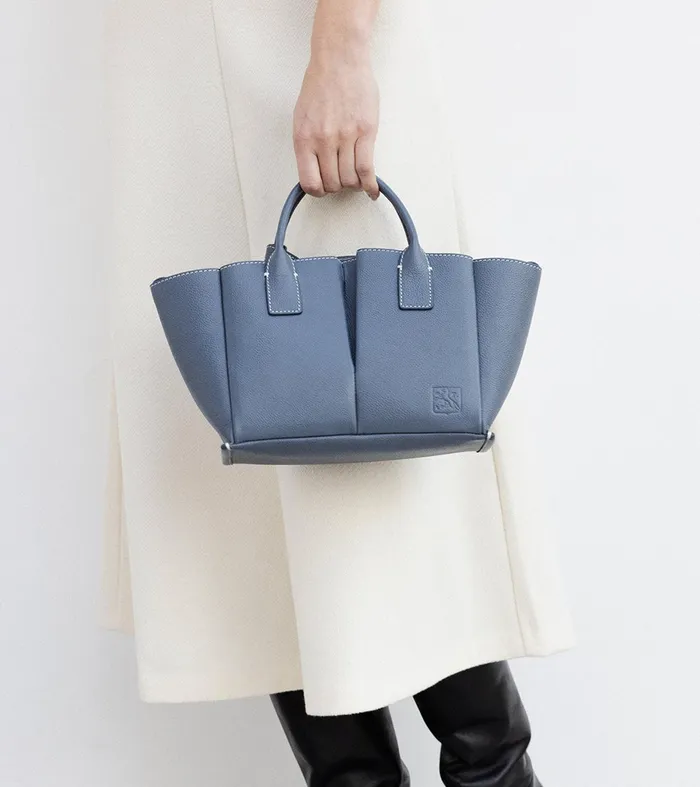 Le Tanneur Totes and Shoulder Bags Women Small Tote Bag In Grained Leather Clay Blue