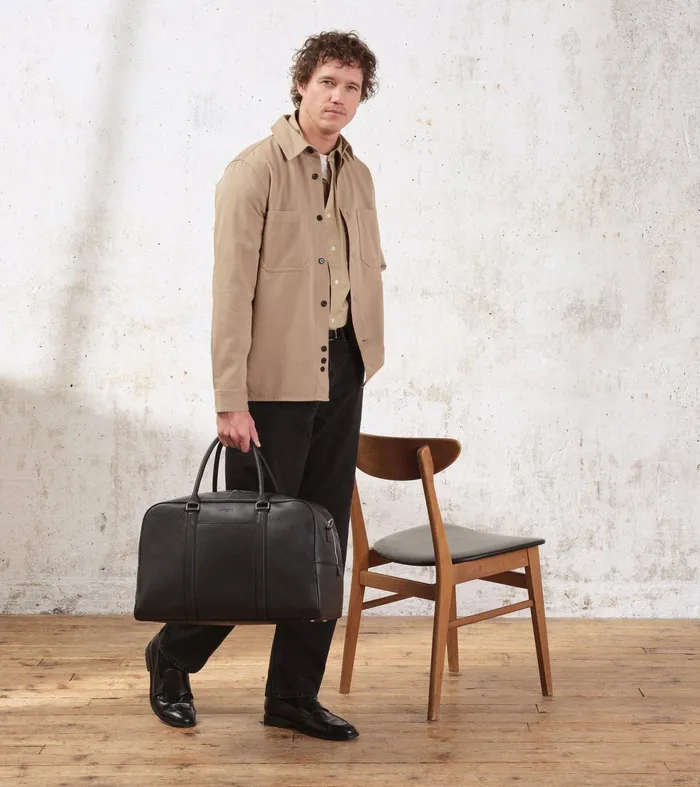 Le Tanneur Travel Bags Women Travel Duffle In Grained Leather Black
