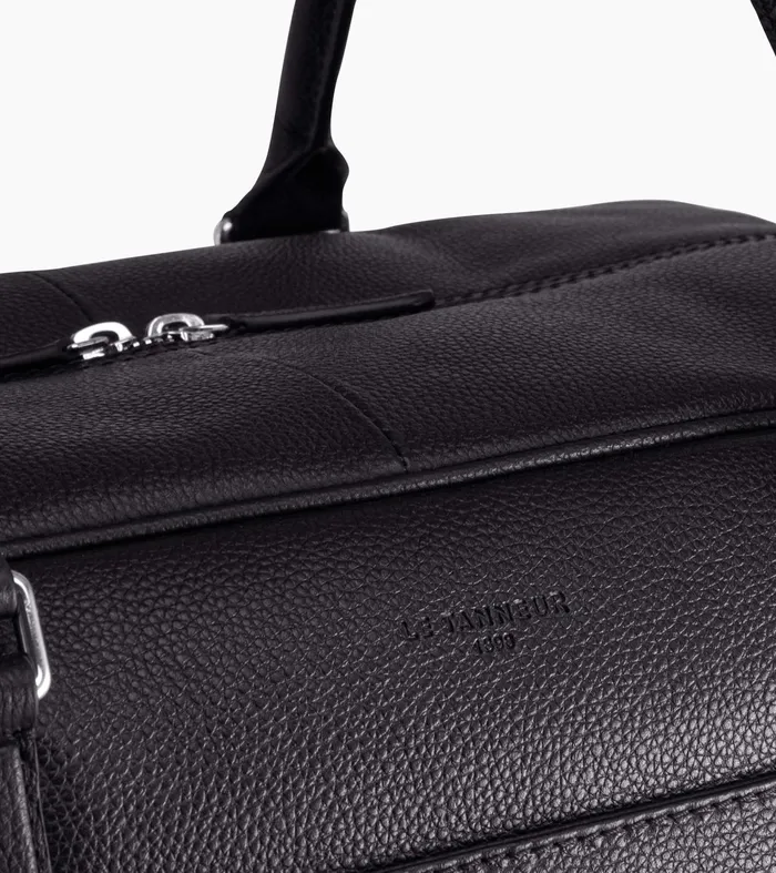 Le Tanneur Travel Bags Women Travel Duffle In Grained Leather Black