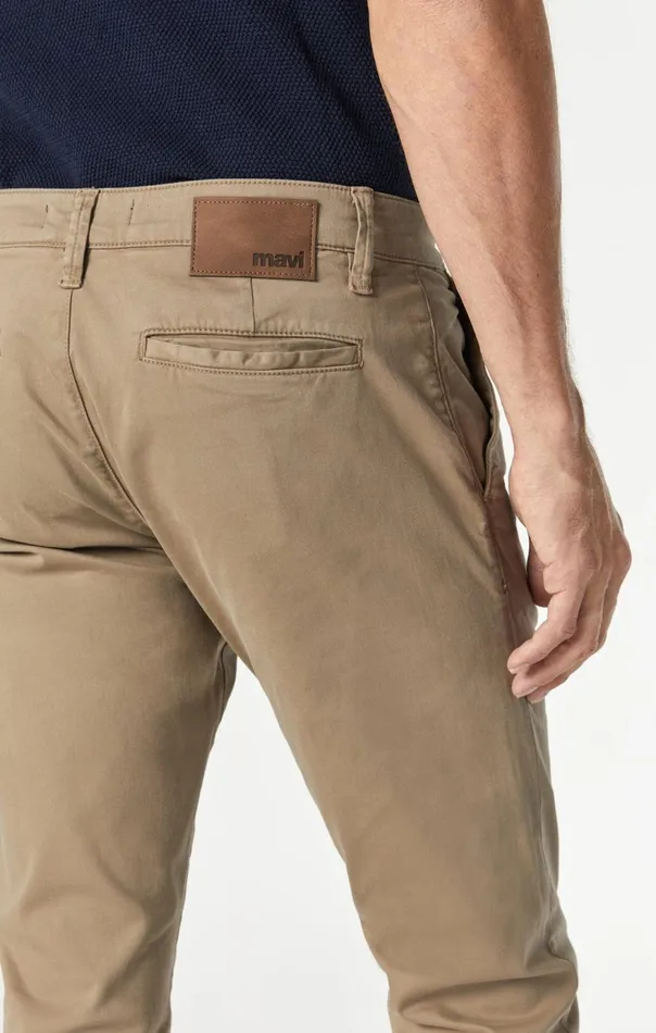 Men Johnny Chino In British Khaki Twill Mavi Jeans Mavi Jeans Pants Men Johnny Chino In British Khaki Twill Mavi Jeans Mavi Jeans Pants