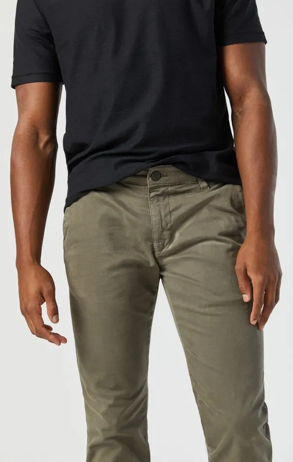 Men Johnny Slim Leg Chino In Dusty Olive Twill Mavi Jeans Pants