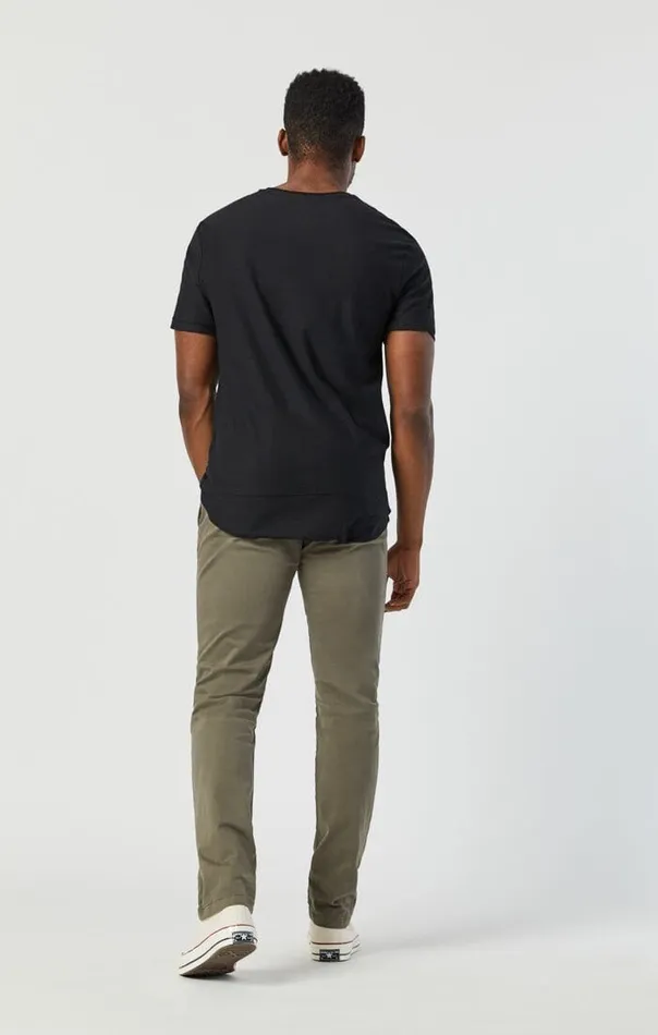 Men Johnny Slim Leg Chino In Dusty Olive Twill Mavi Jeans Pants