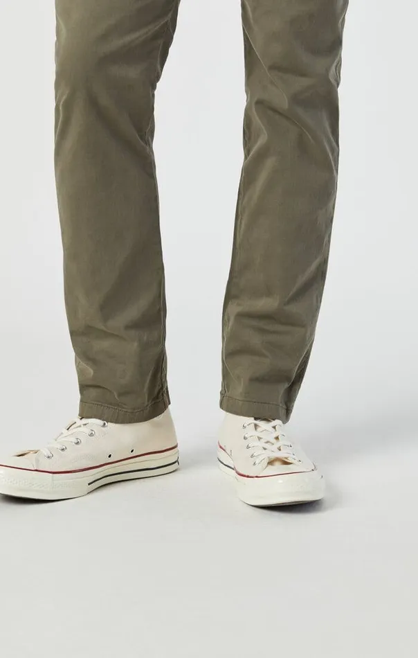 Men Johnny Slim Leg Chino In Dusty Olive Twill Mavi Jeans Pants