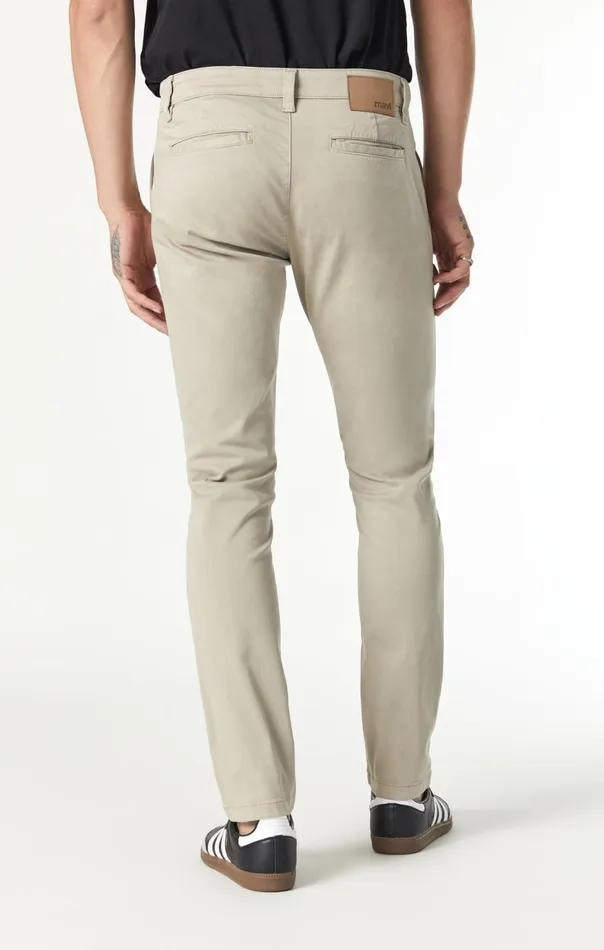 Men Johnny Slim Leg Chino In Laurel Oak Twill Mavi Jeans Pants