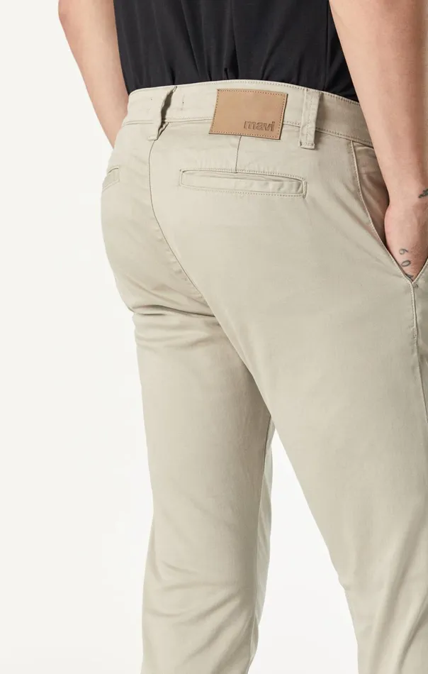 Men Johnny Slim Leg Chino In Laurel Oak Twill Mavi Jeans Pants