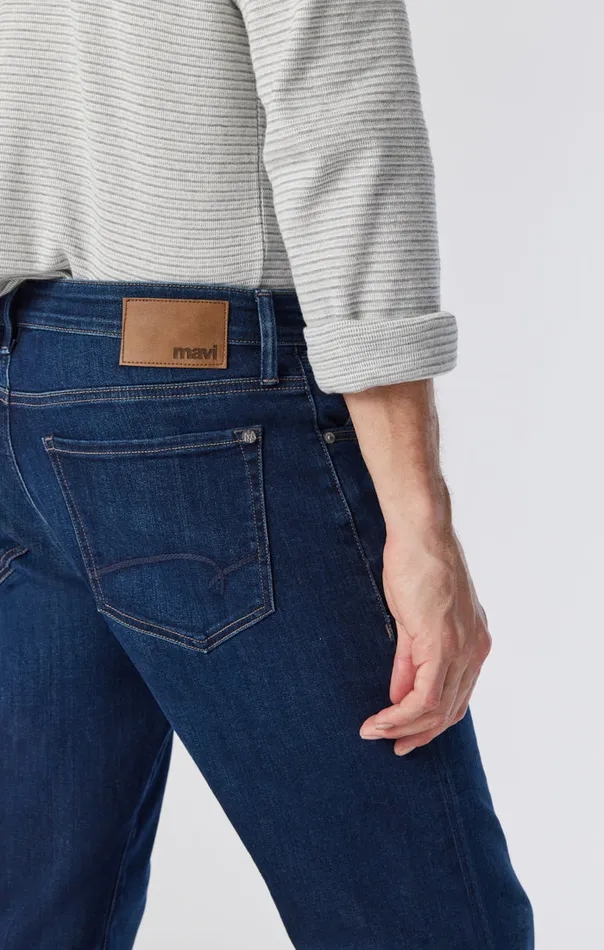 Men Matt Mid Rise Relaxed Straight Leg In Dark Shaded Williamsburg Mavi Jeans Denim
