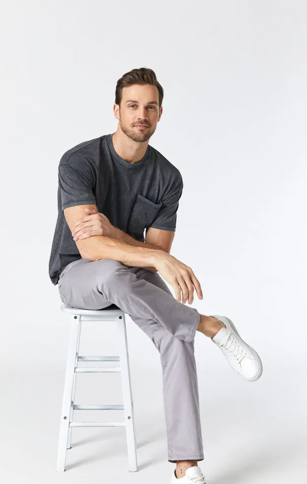Men Matt Relaxed Straight Leg Pants In Graphite Twill Mavi Jeans Pants