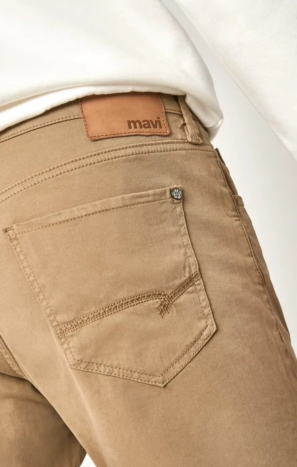 Men Matt Straight Leg In British Khaki Twill Mavi Jeans Pants Men Matt Straight Leg In British Khaki Twill Mavi Jeans Pants