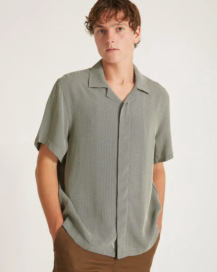 Men Saturdays NYC Shirts York Mini Houndstooth Short Sleeve Shirt Bungee Men Saturdays NYC Shirts York Mini Houndstooth Short Sleeve Shirt Bungee