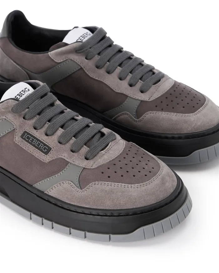 Men Shoes Iceberg Oversized Sneakers Inspired By Vintage Skater Style Men Shoes Iceberg Oversized Sneakers Inspired By Vintage Skater Style