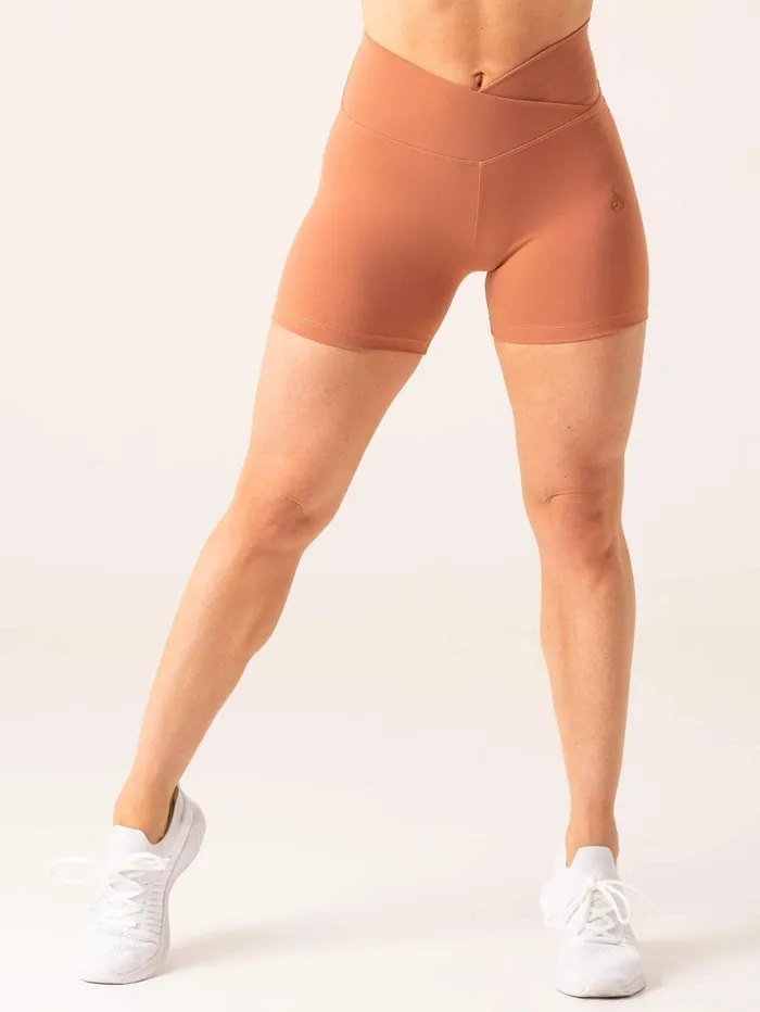Momentum Cross Over Scrunch Shorts 8211 Clay Women Ryderwear Gym Shorts