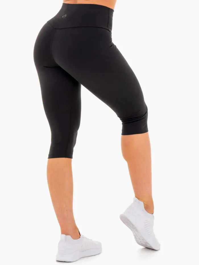 Motion High Waisted Capri Leggings 8211 Black Women Ryderwear Leggings