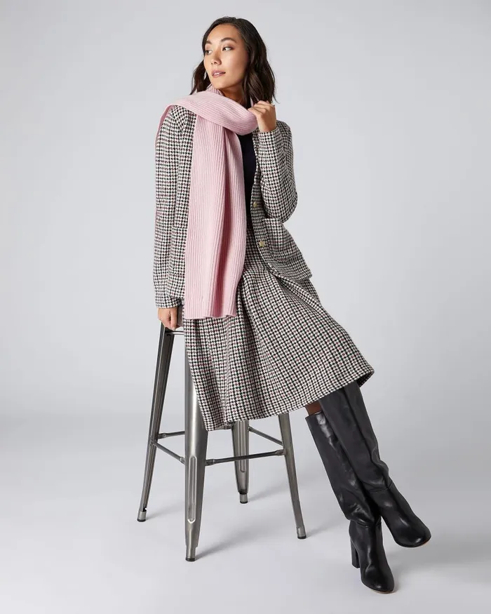 NPeal Cashmere Scarves Women Short Ribbed Cashmere Scarf In Pale Pink