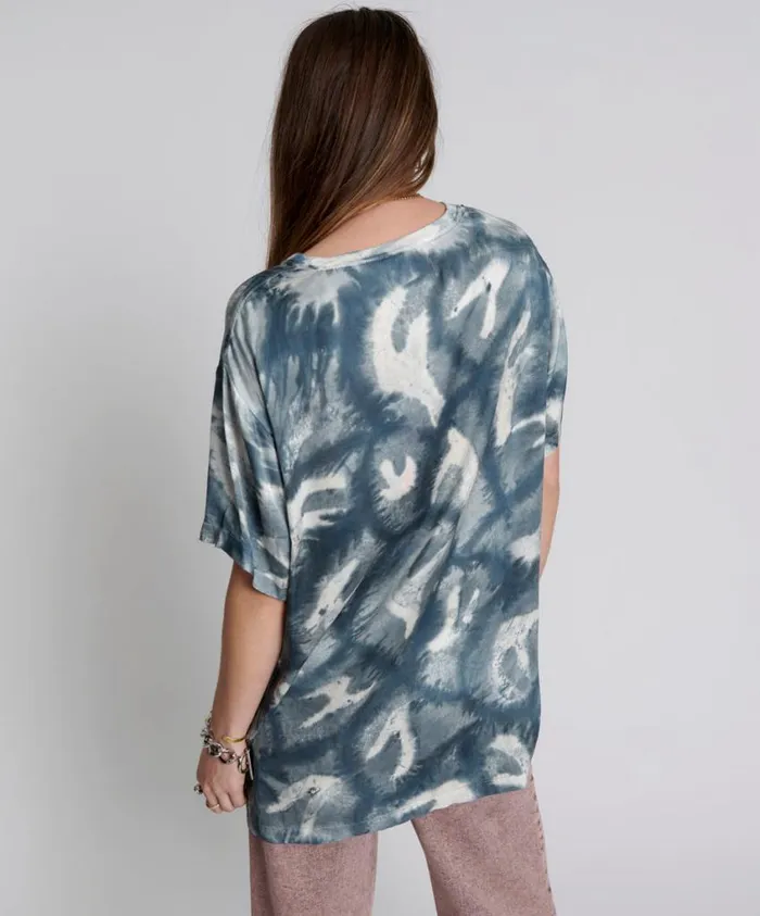 One Teaspoon Basic Tees Women Reflection Hand Printed Satin Tee