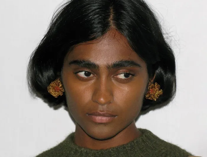 Paloma Wool ANETTEBrown Beaded Mini Flower Earrings Made Of Ribbon Women Jewelry