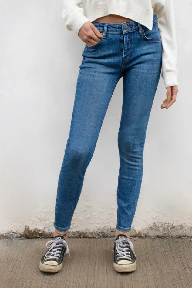 Skinny Jeans Women Subdued Denim