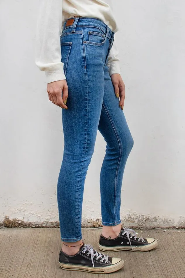 Skinny Jeans Women Subdued Denim