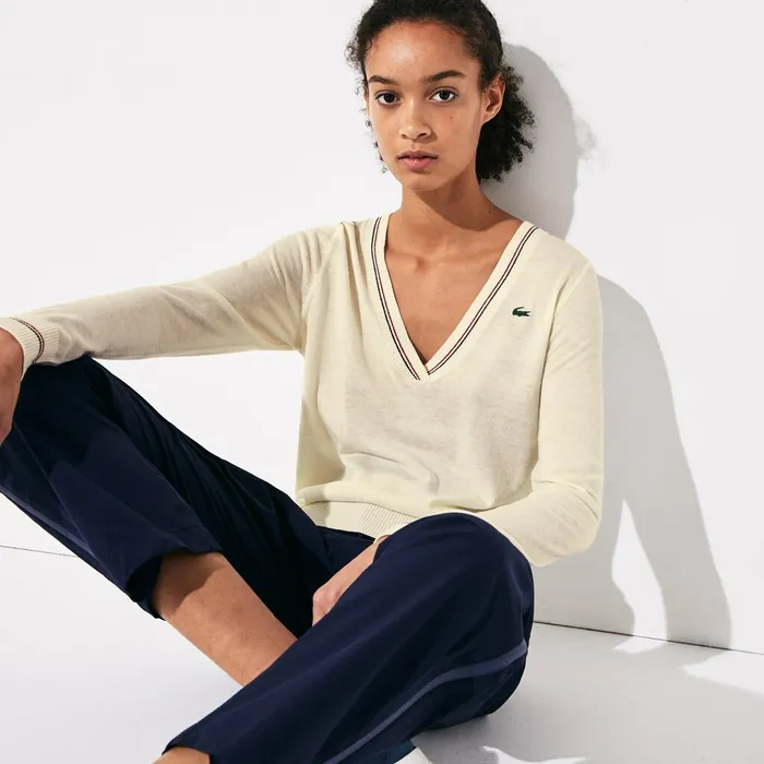 Sweaters and Sweatshirts Lacoste Womens SPORT Technical Wool Blend Golf Sweater WhiteNavy BlueRed For Sale Sweaters and Sweatshirts Lacoste Womens SPORT Technical Wool Blend Golf Sweater WhiteNavy BlueRed For Sale