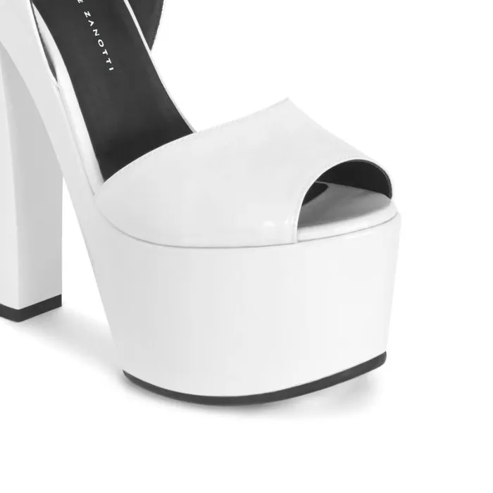 Tarifa White Women Giuseppe Zanotti Sandals