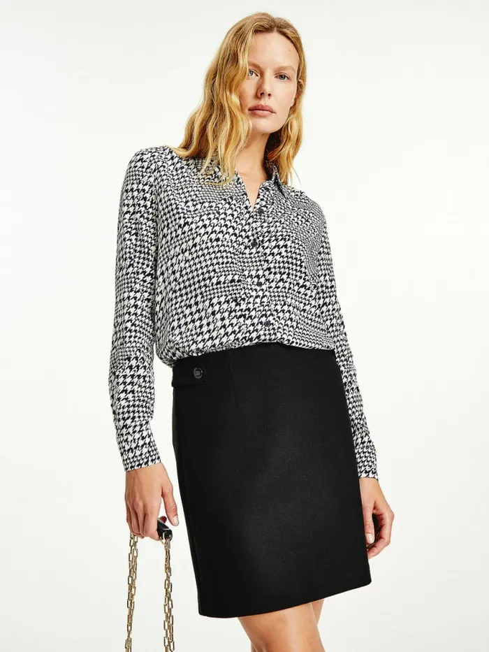 Tommy Hilfiger AllOver Print Regular Fit Viscose Blouse Small HoundstoothDesert Sky Ecru Womens Shirts and Blouses On Sale Tommy Hilfiger AllOver Print Regular Fit Viscose Blouse Small HoundstoothDesert Sky Ecru Womens Shirts and Blouses On Sale