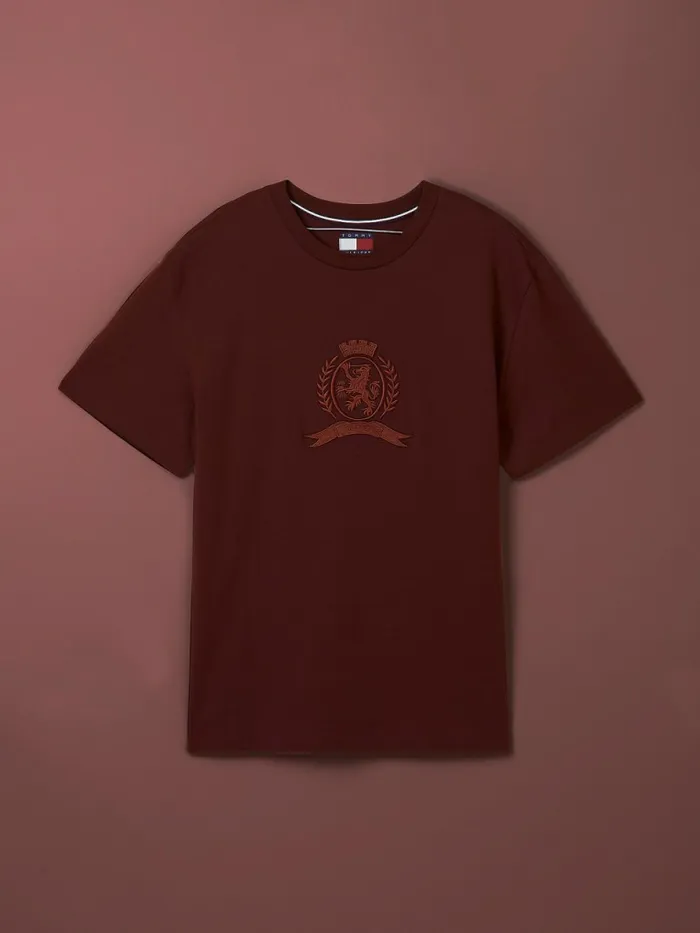 Tommy Hilfiger Festive Tonal Crest TShirt Classic Mahogany Mens TShirts Gift for Friend