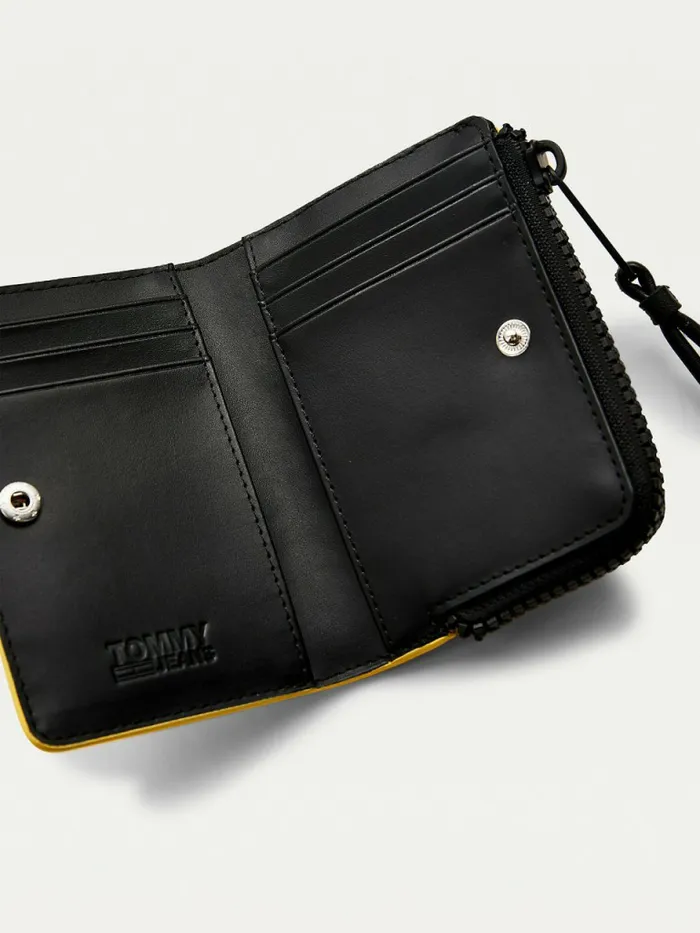 Tommy Hilfiger Hanging Card Wallet Soleil Womens Wallets and Keyrings Gift 4 You