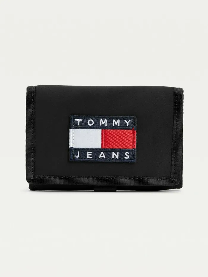 Tommy Hilfiger Heritage Recycled Trifold Wallet Black Mens Wallets and Card Holders Gift Ideas Tommy Hilfiger Heritage Recycled Trifold Wallet Black Mens Wallets and Card Holders Gift Ideas