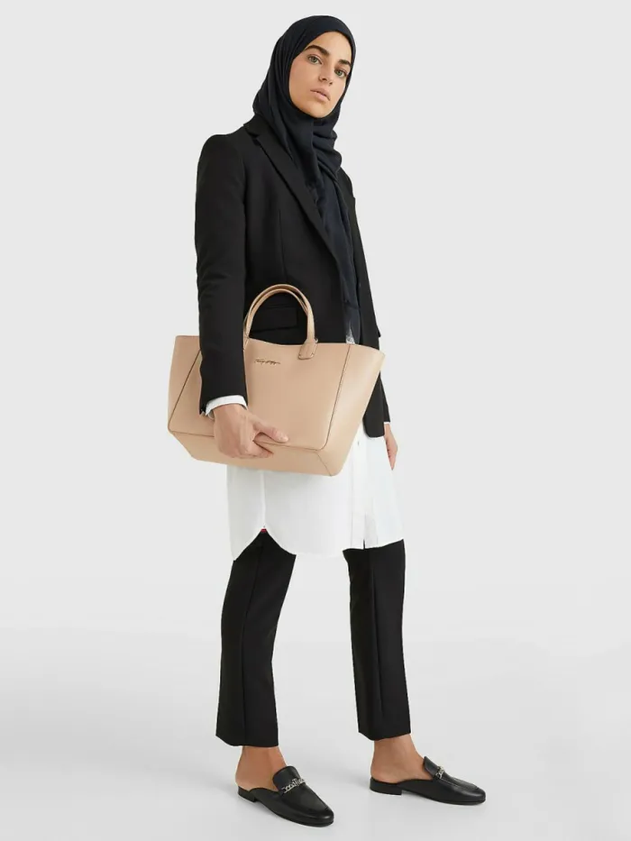 Tommy Hilfiger Iconic Signature Satchel Sandrift Womens Bags On Sale