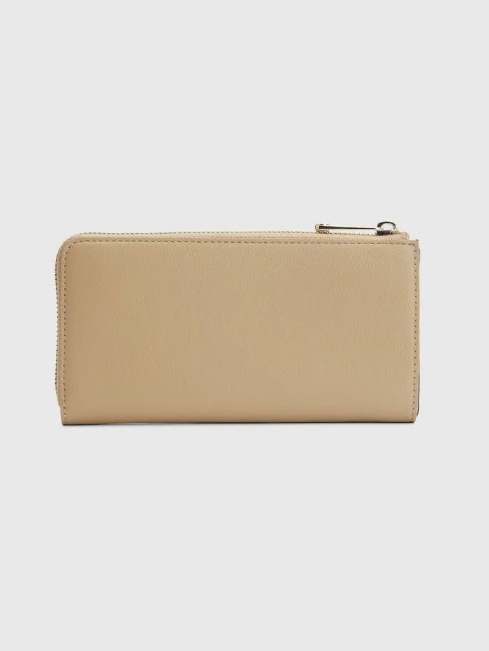 Tommy Hilfiger Large ZipAround Wallet Beige Womens Wallets and Keyrings Popular