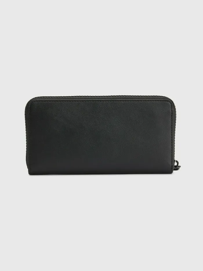 Tommy Hilfiger Large ZipAround Wallet Black Womens Wallets and Keyrings Popular