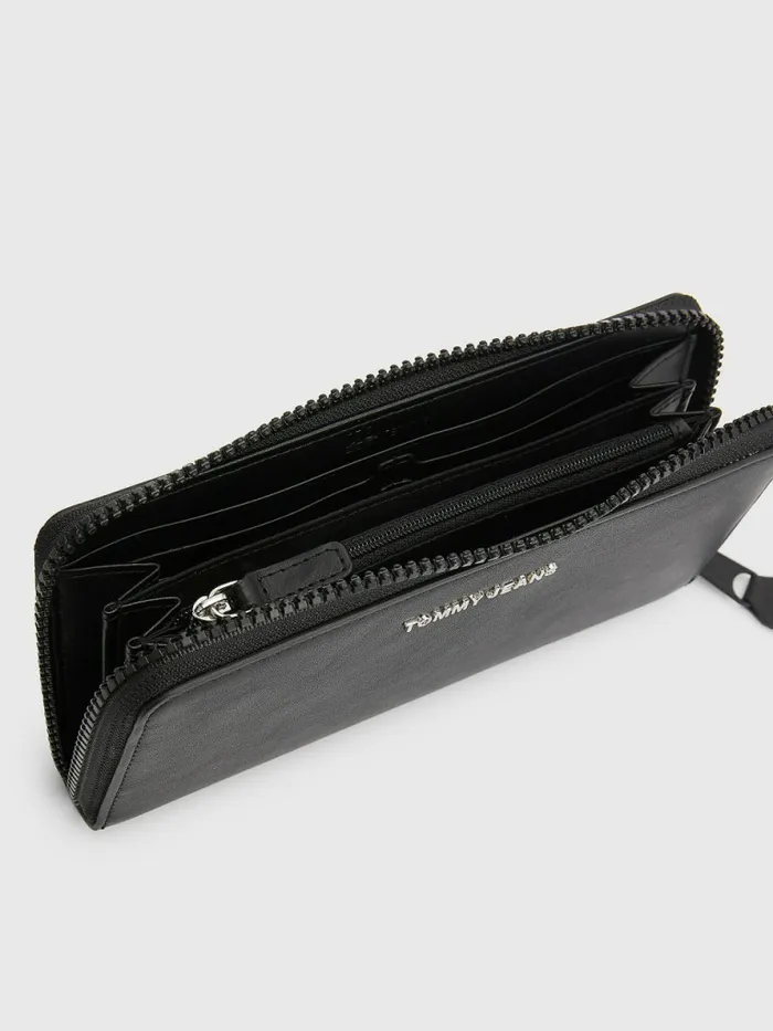 Tommy Hilfiger Large ZipAround Wallet Black Womens Wallets and Keyrings Popular