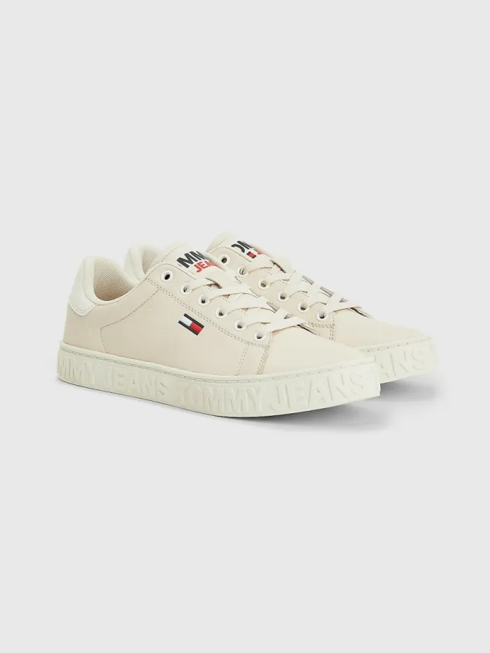 Tommy Hilfiger Logo Leather Cupsole Trainers Sugarcane Womens Trainers Fashion Tommy Hilfiger Logo Leather Cupsole Trainers Sugarcane Womens Trainers Fashion