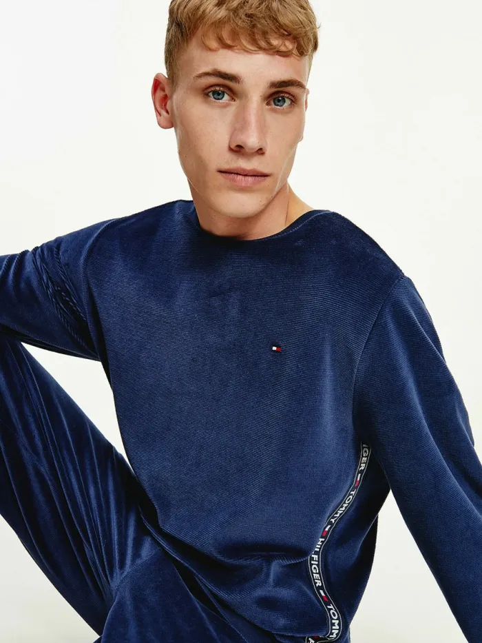 Tommy Hilfiger Logo Tape Sweatshirt Desert Sky Mens Sweatshirts and Hoodies Cheap On Sale Tommy Hilfiger Logo Tape Sweatshirt Desert Sky Mens Sweatshirts and Hoodies Cheap On Sale