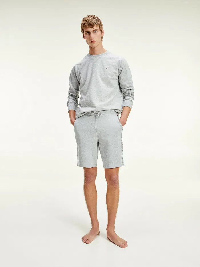 Tommy Hilfiger Long Sleeve Crew Neck Sweatshirt Grey Heather Mens Sweatshirts and Hoodies For Sale Tommy Hilfiger Long Sleeve Crew Neck Sweatshirt Grey Heather Mens Sweatshirts and Hoodies For Sale