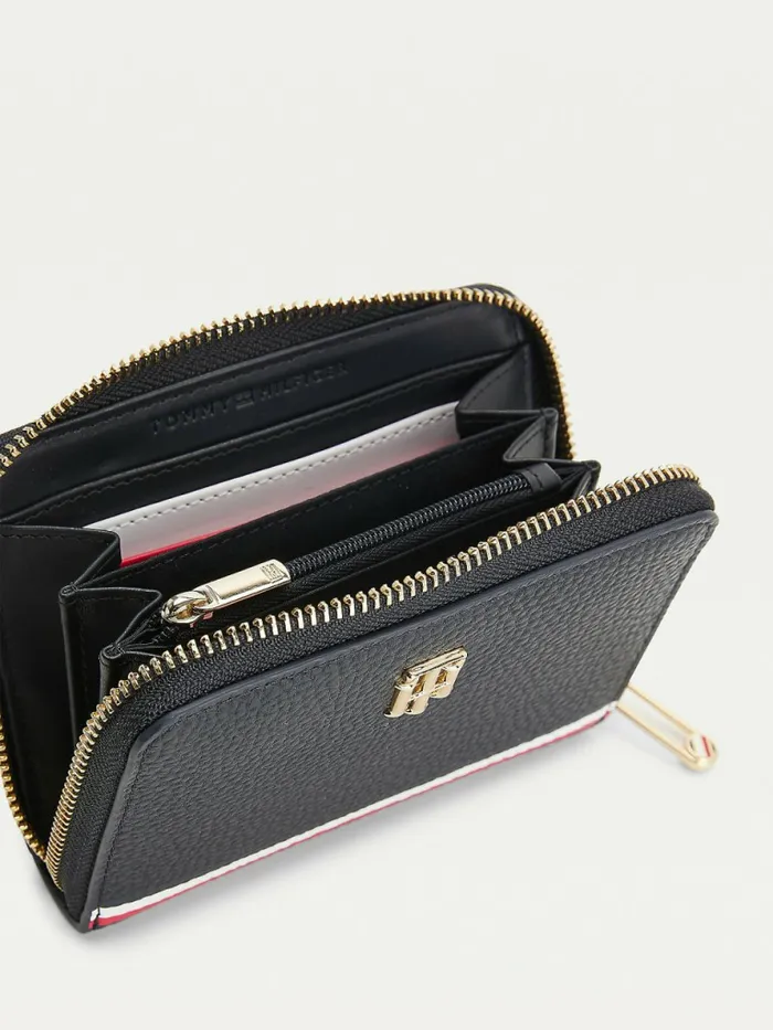 Tommy Hilfiger Medium Signature ZipAround Wallet Navy Corporate Womens Wallets and Keyrings Casaul