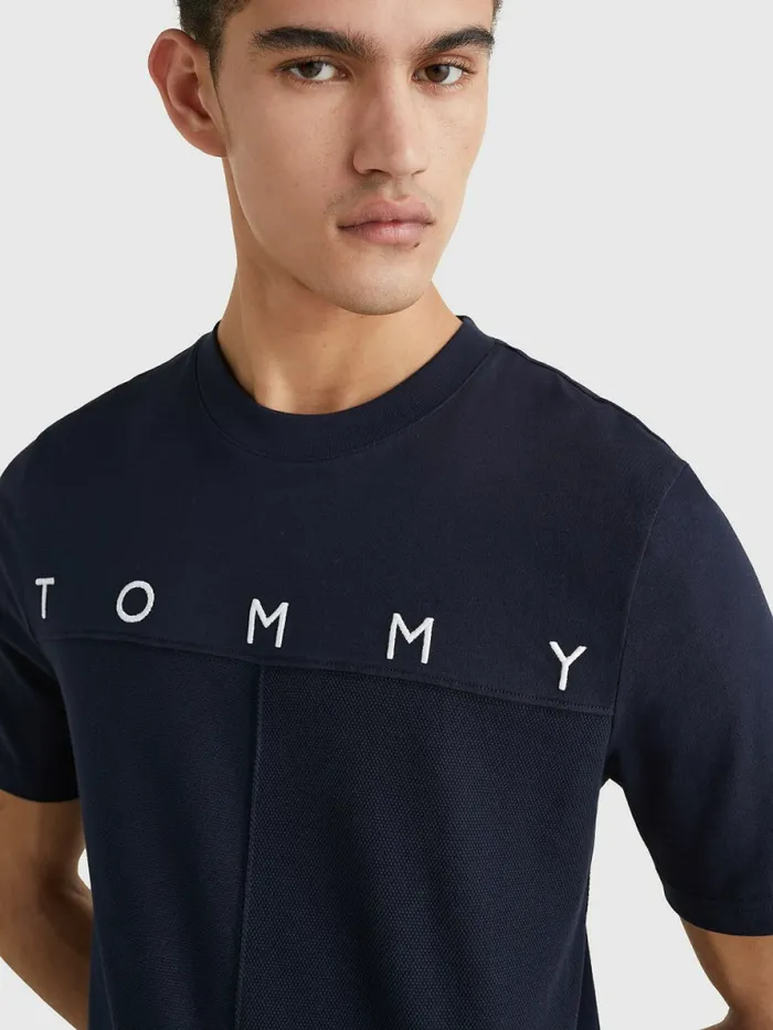 Tommy Hilfiger Mono Flag TShirt Desert Sky Mens Tracksuits Casaul