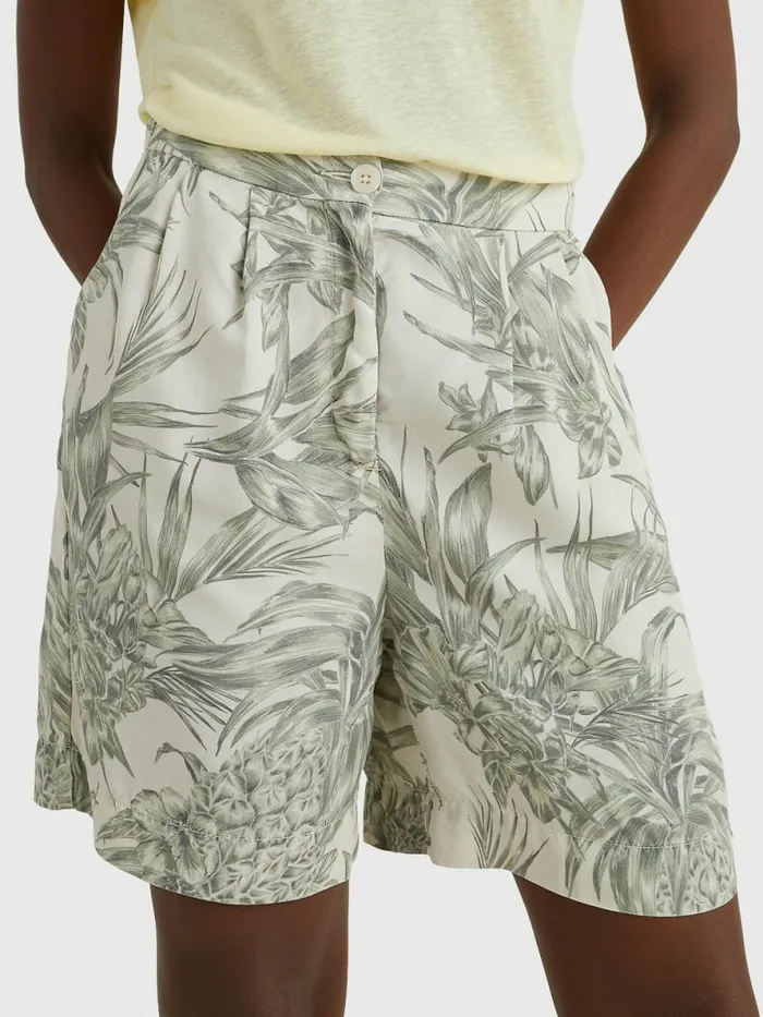 Tommy Hilfiger Palm Print Pleated Shorts Pineapple IslandEcru Womens CoOrds Online Tommy Hilfiger Palm Print Pleated Shorts Pineapple IslandEcru Womens CoOrds Online
