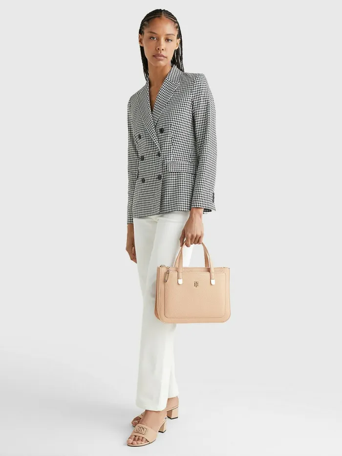 Tommy Hilfiger Pebble Grain Satchel Sandrift Womens Bags Fashion
