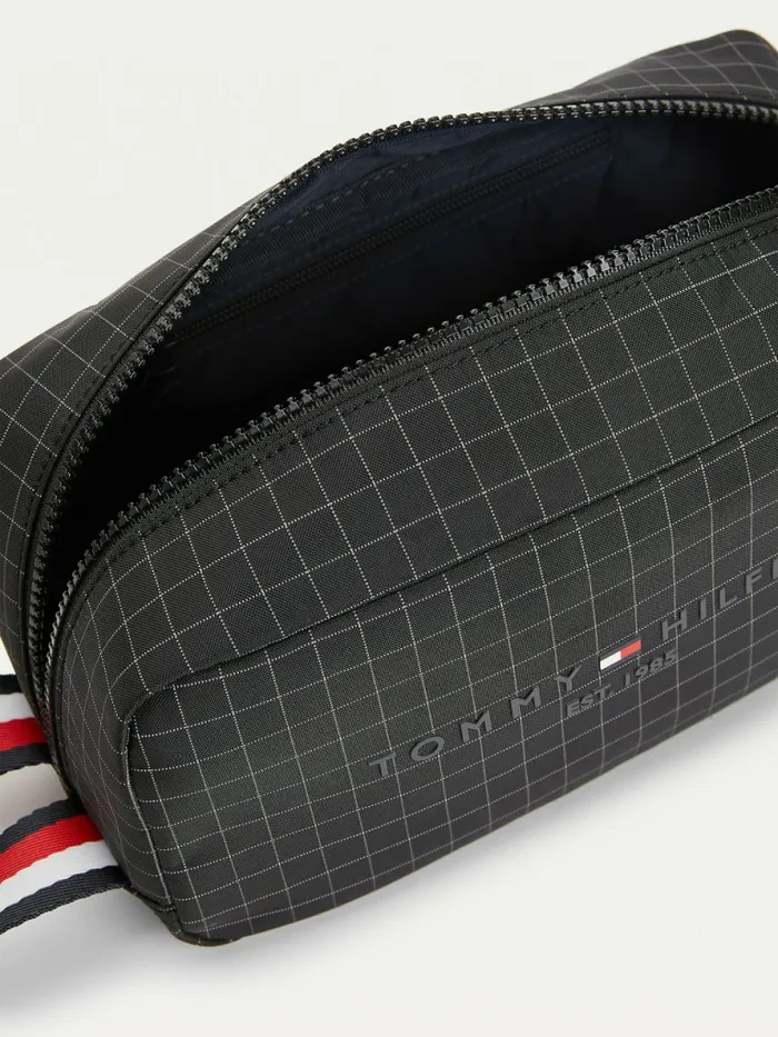 Tommy Hilfiger Th Established Water Repellent Washbag Black Mens Bags Popular