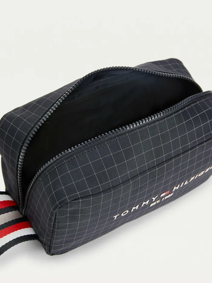 Tommy Hilfiger Th Established Water Repellent Washbag Desert Sky Mens Bags Near Me
