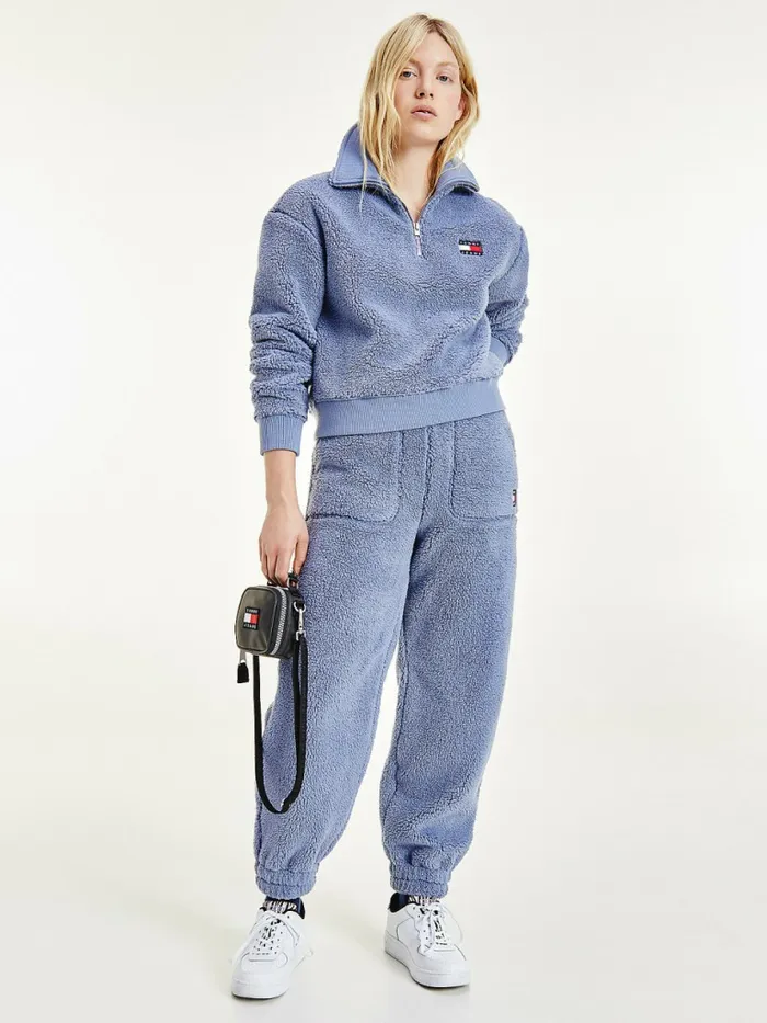 Tommy Hilfiger Tommy Badge Boxy Plush Fleece Sweatshirt Lavender Grey Womens Sweatshirts and Hoodies Cheap On Sale Tommy Hilfiger Tommy Badge Boxy Plush Fleece Sweatshirt Lavender Grey Womens Sweatshirts and Hoodies Cheap On Sale