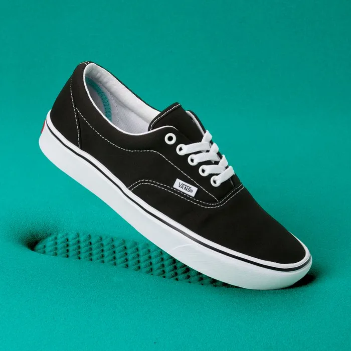 Vans Classics Shoes Mens ComfyCush Era BlackTrue White